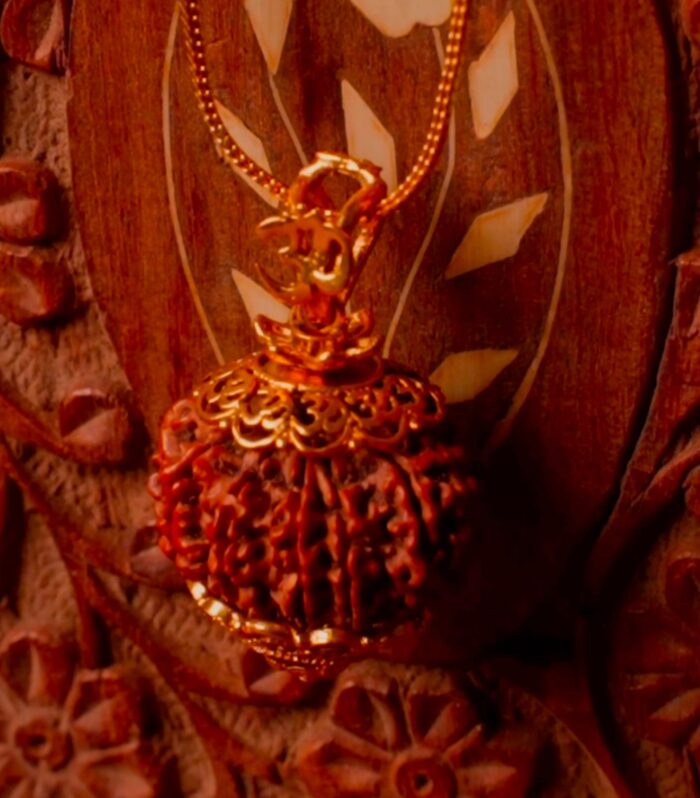 Simple Rudraksha Pendant